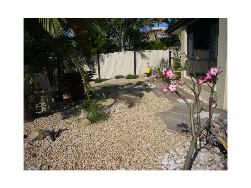 4 Urarii Crescent, Shoal Point QLD 4750