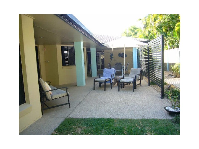 4 Urarii Crescent, Shoal Point QLD 4750