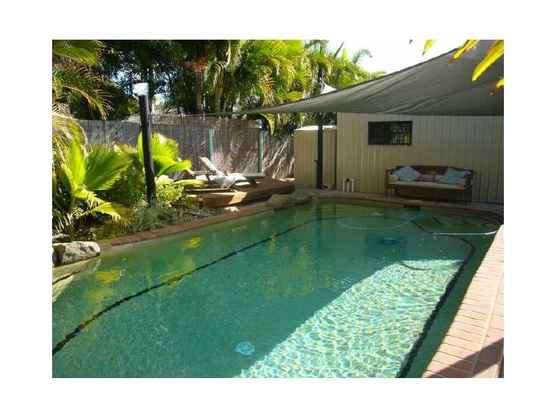 4 Urarii Crescent, Shoal Point QLD 4750