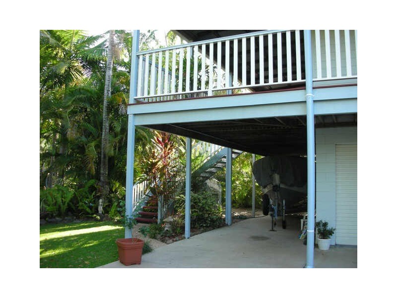 3 Woodlands Drive, Eimeo QLD 4740