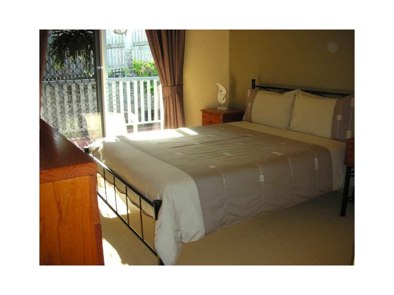 3 Woodlands Drive, Eimeo QLD 4740