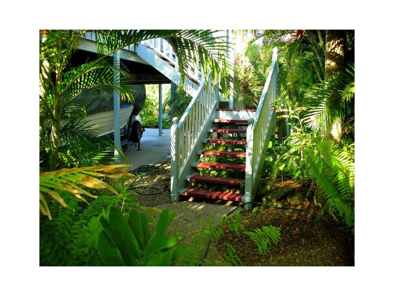 3 Woodlands Drive, Eimeo QLD 4740