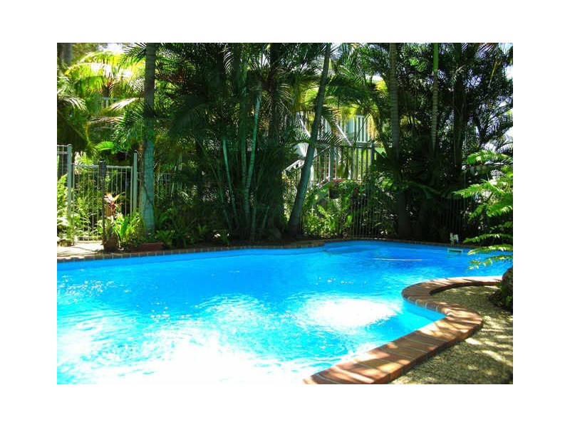 3 Woodlands Drive, Eimeo QLD 4740