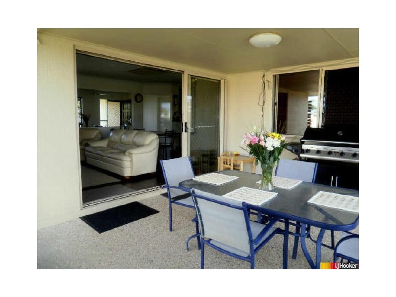 2 Shamic Court, Eimeo QLD 4740