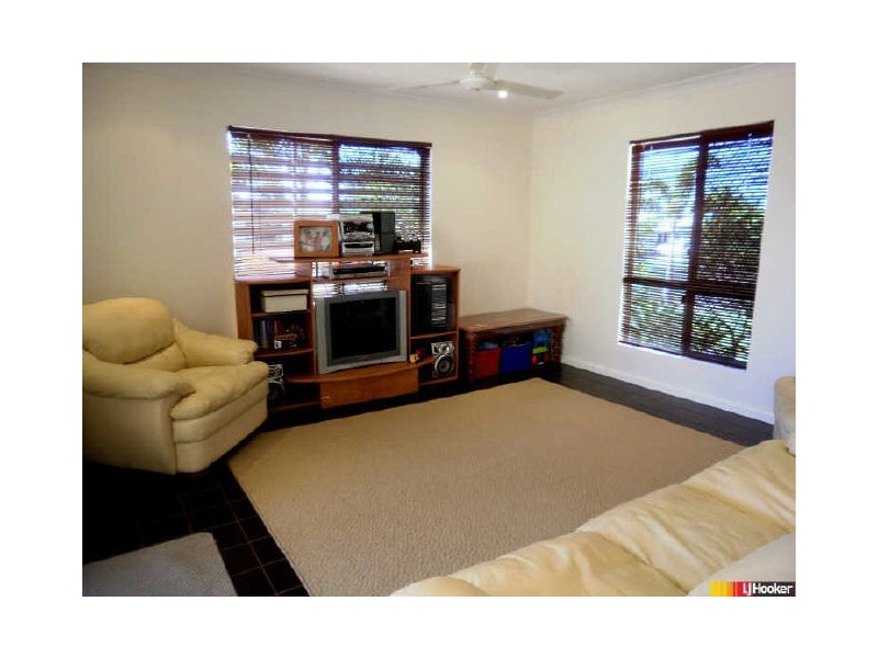 2 Shamic Court, Eimeo QLD 4740
