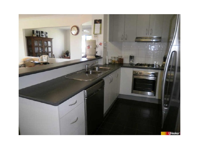2 Shamic Court, Eimeo QLD 4740