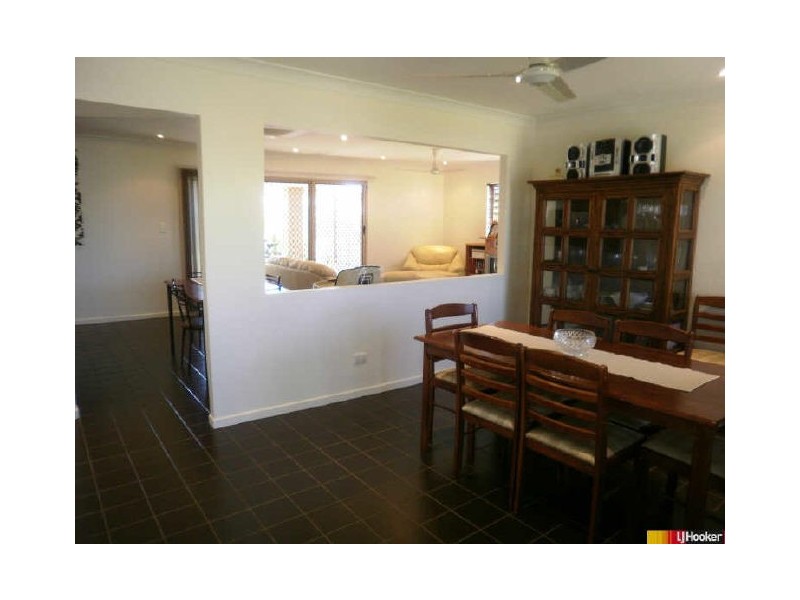2 Shamic Court, Eimeo QLD 4740