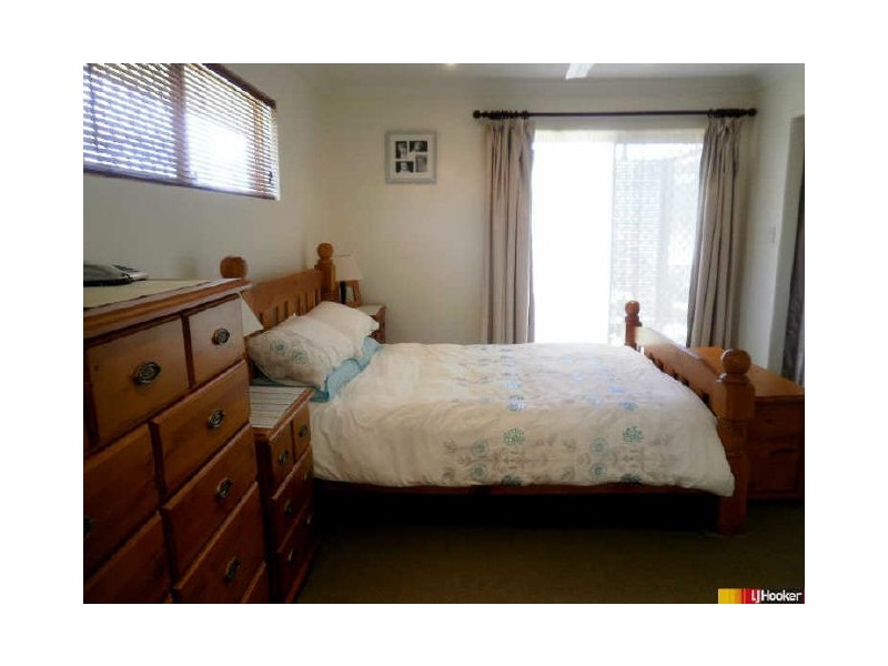 2 Shamic Court, Eimeo QLD 4740
