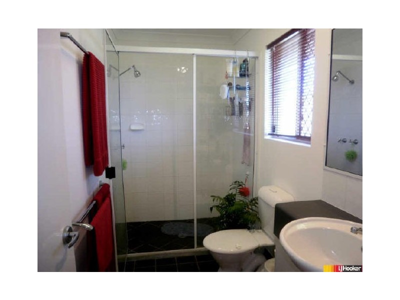 2 Shamic Court, Eimeo QLD 4740