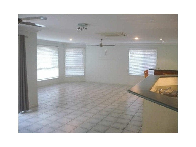 42 Sologinkins Road, Rural View QLD 4740
