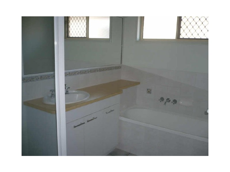 42 Sologinkins Road, Rural View QLD 4740