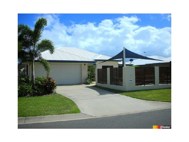 7 Starboard Circuit, Shoal Point QLD 4750