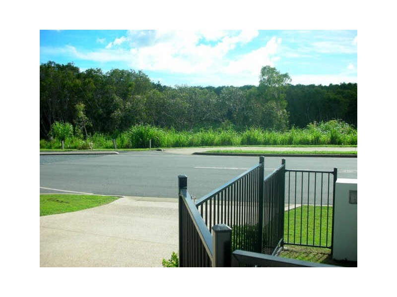 2 Townsend Street, Bucasia QLD 4750