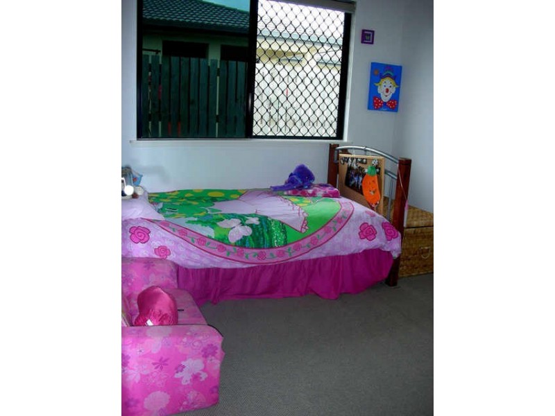 2 Townsend Street, Bucasia QLD 4750