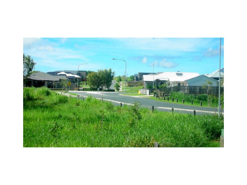 2 Townsend Street, Bucasia QLD 4750