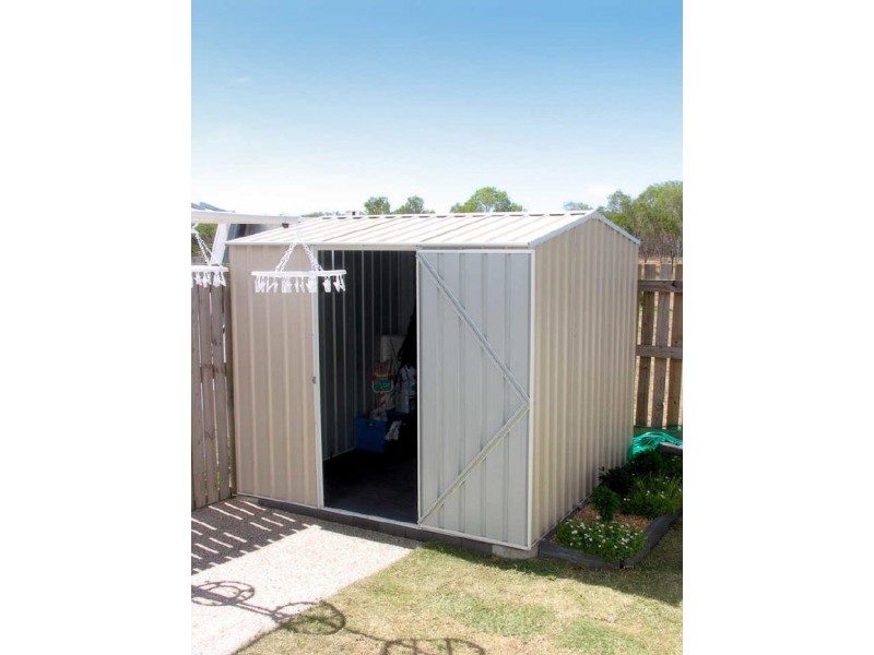 2 Townsend Street, Bucasia QLD 4750