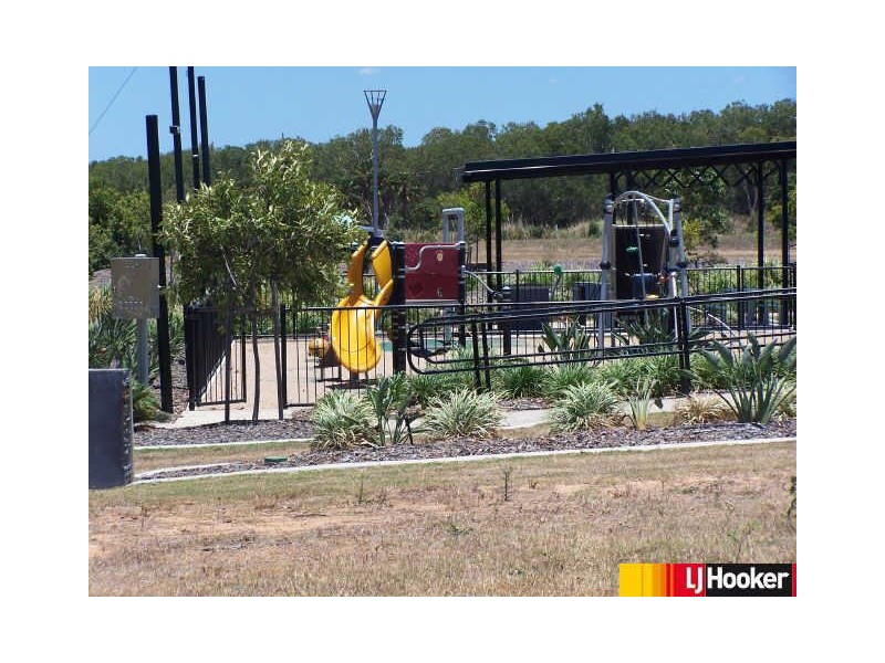 15 Ulladulla Street, Blacks Beach QLD 4740