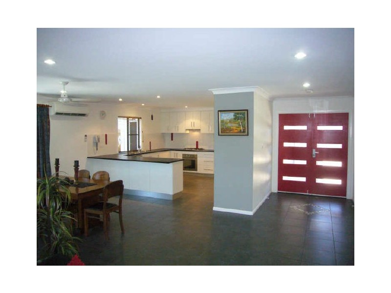 7 Friarbird Avenue, Blacks Beach QLD 4740