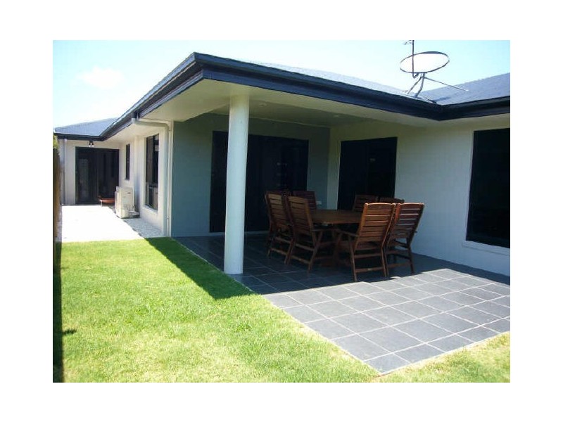 7 Friarbird Avenue, Blacks Beach QLD 4740