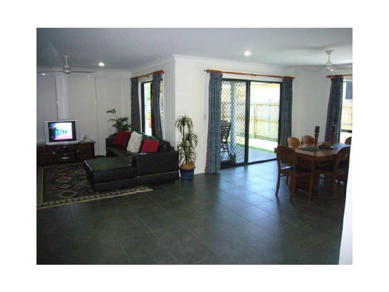 7 Friarbird Avenue, Blacks Beach QLD 4740