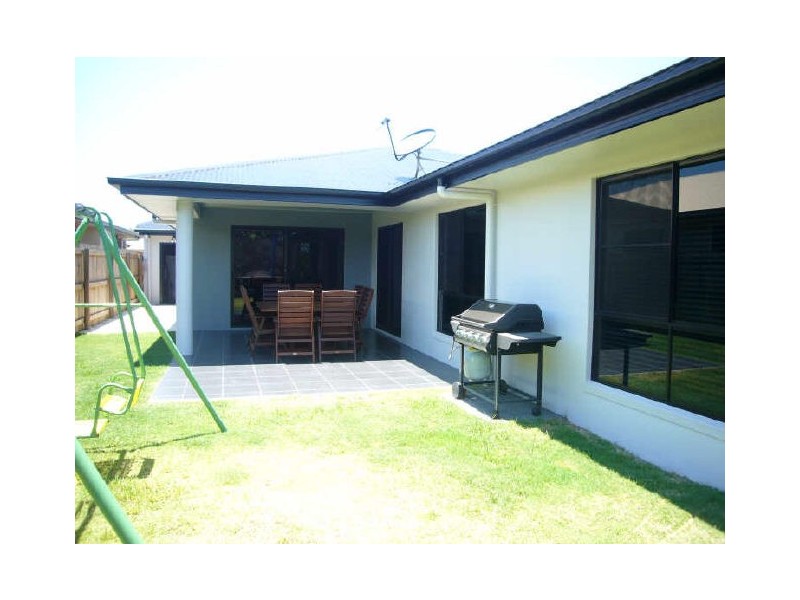 7 Friarbird Avenue, Blacks Beach QLD 4740