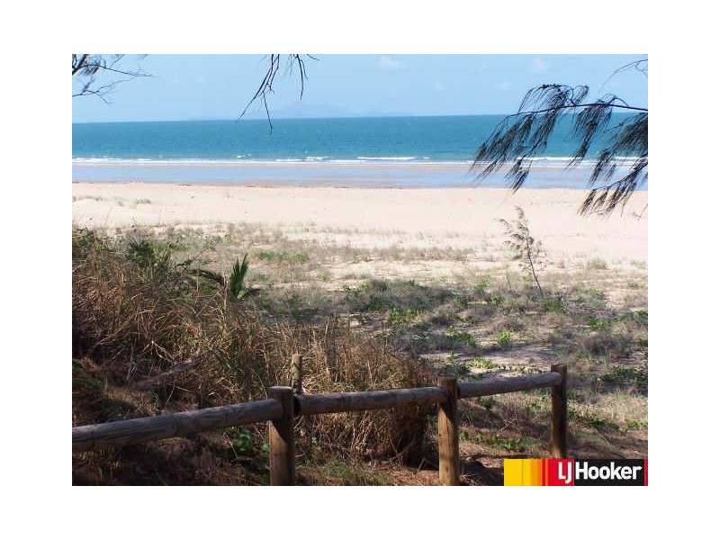 15/9 Pacific Drive, Blacks Beach QLD 4740