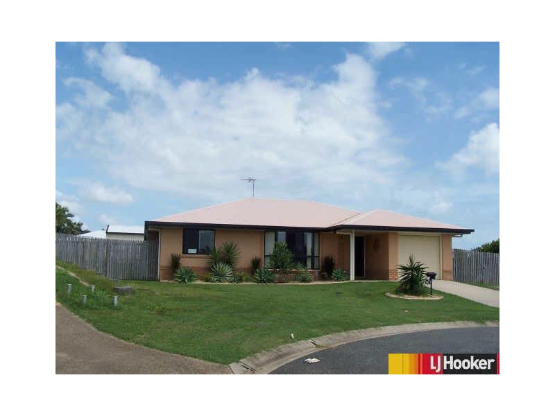 11 The Quarterdeck, Blacks Beach QLD 4740