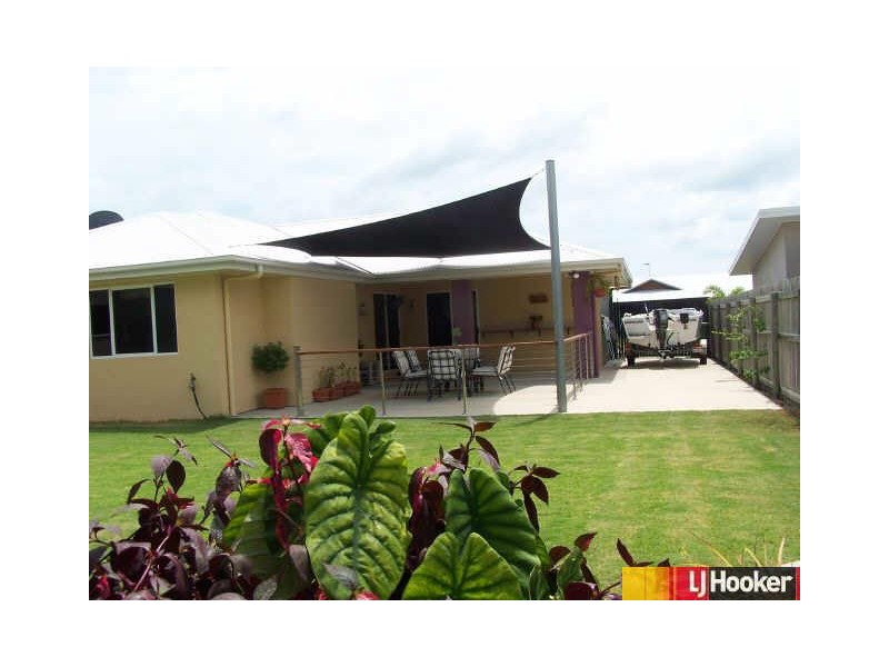 55 Royal Sands Boulevard, Bucasia QLD 4750