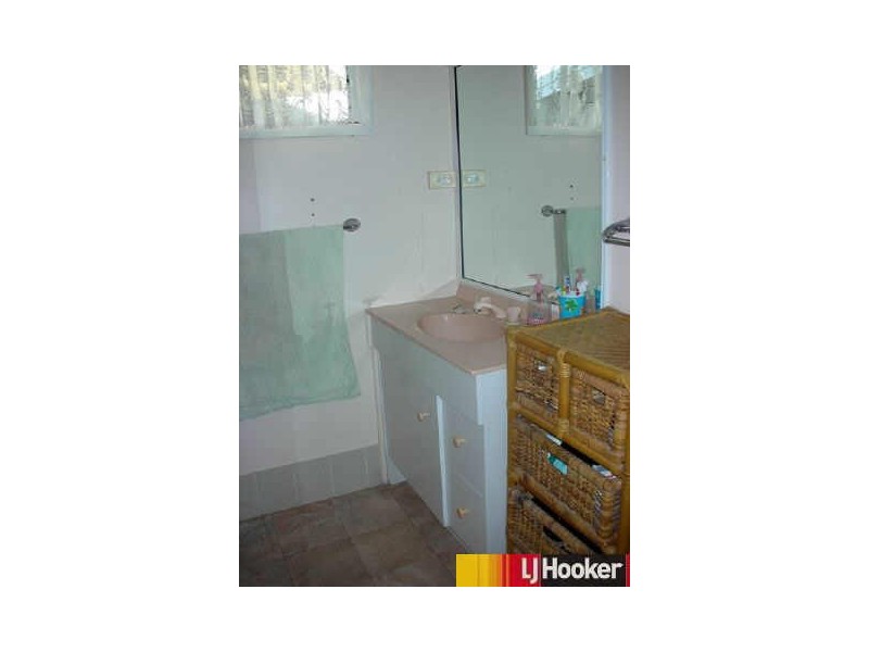 20 Stott Street, Bucasia QLD 4750