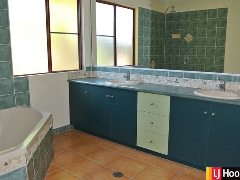 15 Michelle Crescent, Bucasia QLD 4750