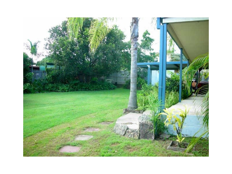 20 Geoffrey Thomas Drive, Bucasia QLD 4750