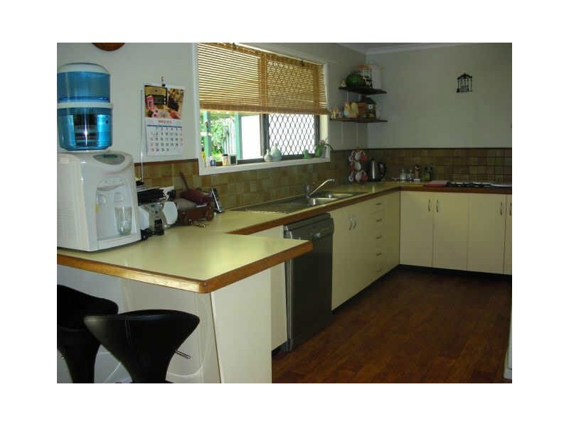 20 Geoffrey Thomas Drive, Bucasia QLD 4750
