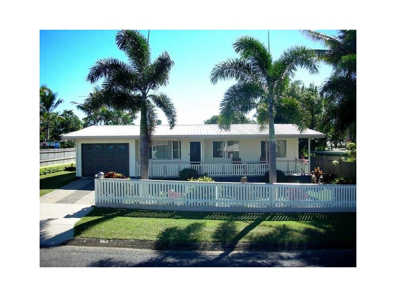 14 Christensen Street, Bucasia QLD 4750