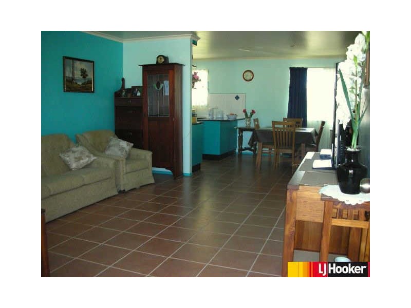 14 Christensen Street, Bucasia QLD 4750