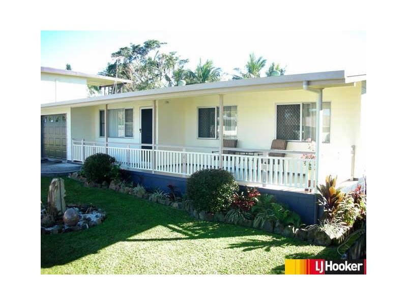 14 Christensen Street, Bucasia QLD 4750