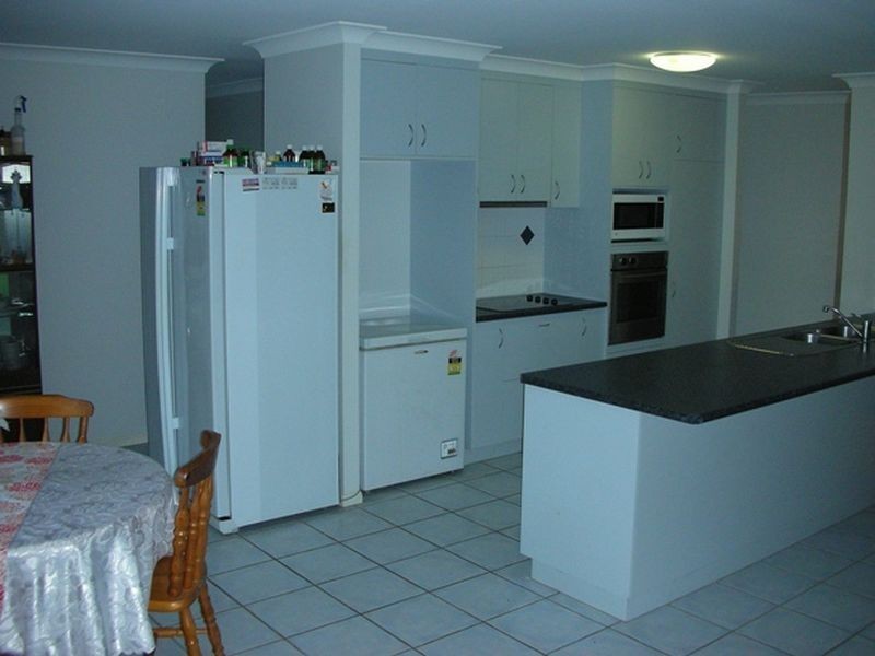 18 Marine Parade, Bucasia QLD 4750