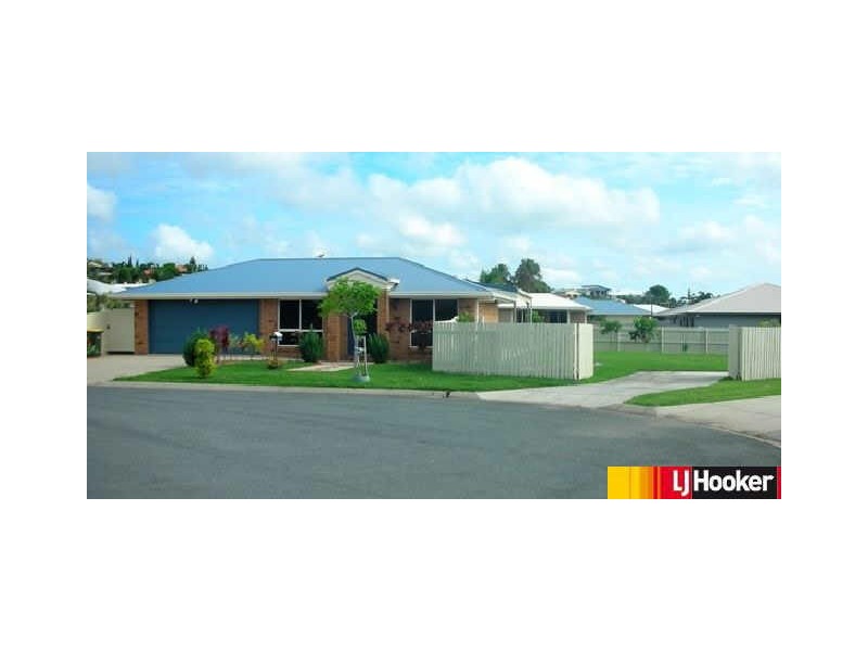 17 Crofton Close, Rural View QLD 4740