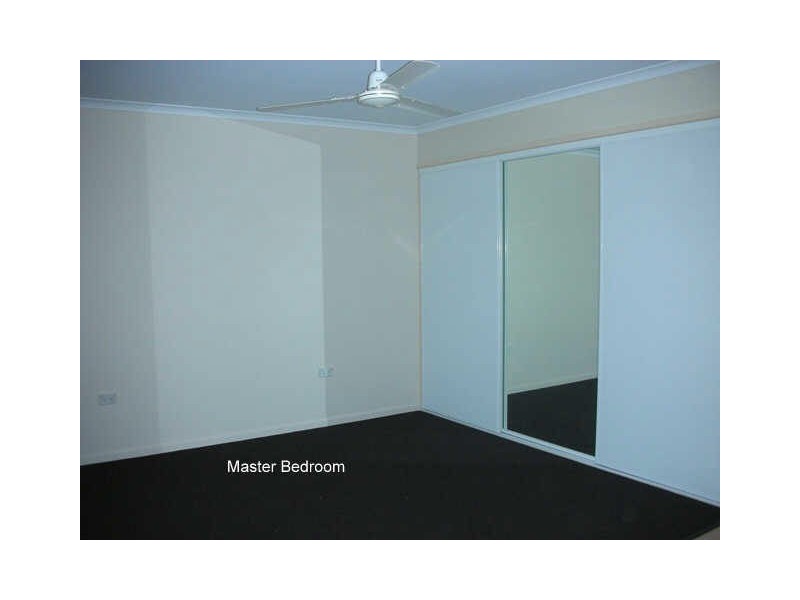 17 Crofton Close, Rural View QLD 4740