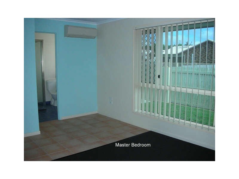 17 Crofton Close, Rural View QLD 4740