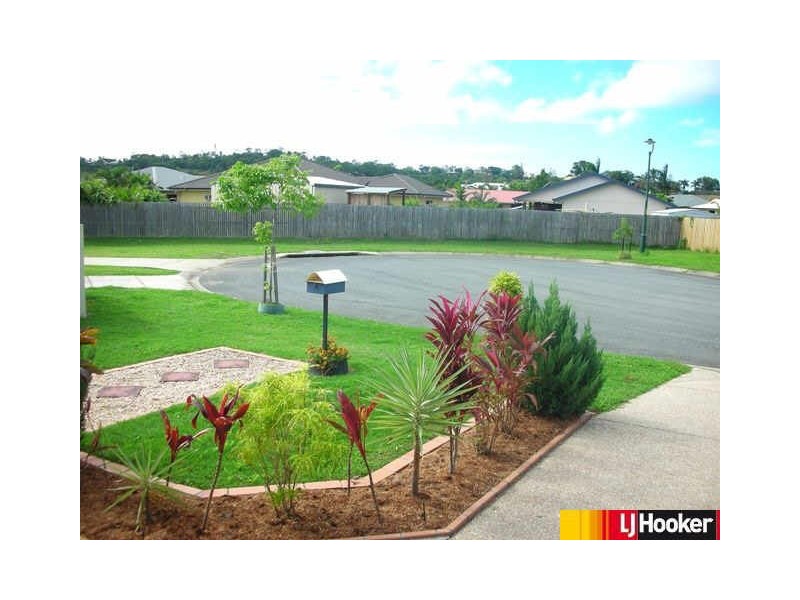 17 Crofton Close, Rural View QLD 4740