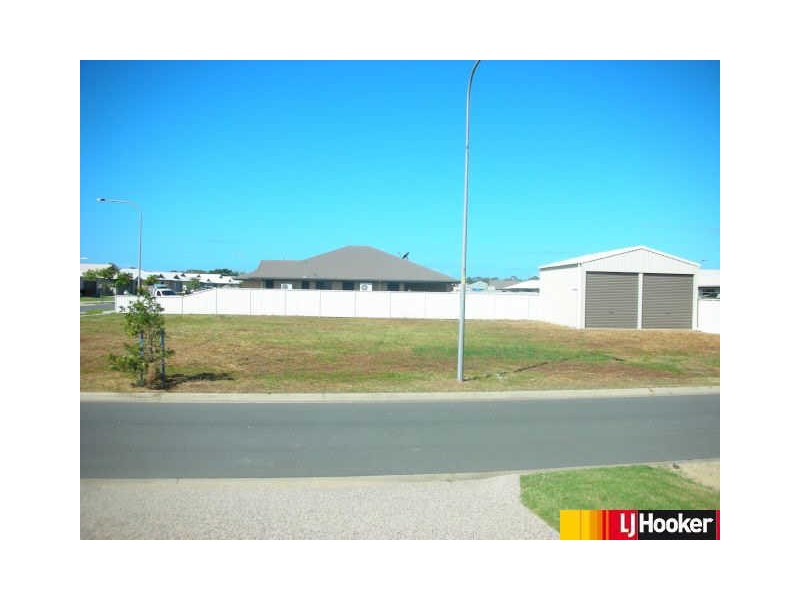 37 Stone Drive, Bucasia QLD 4750