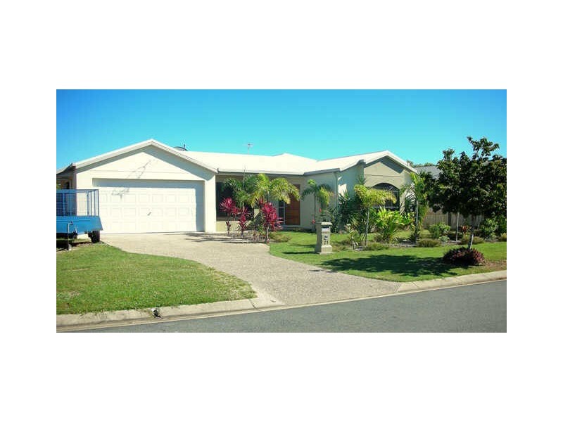 21 Michelle Crescent, Bucasia QLD 4750