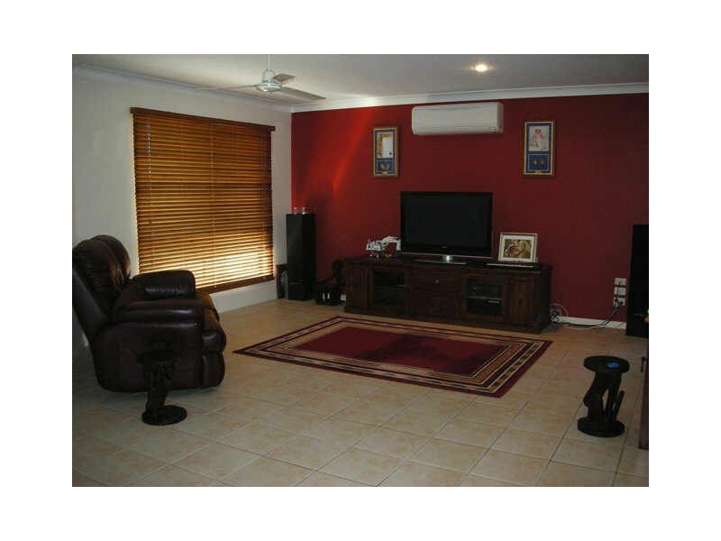 21 Michelle Crescent, Bucasia QLD 4750