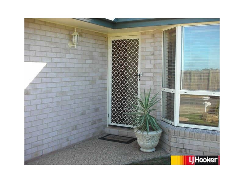 19 Sharp Street, Rural View QLD 4740