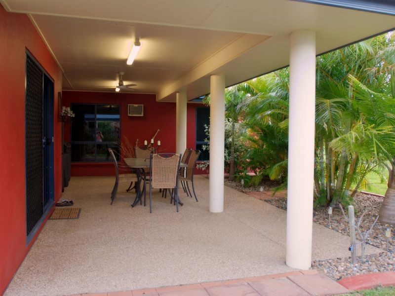 49 Slater Avenue, Blacks Beach QLD 4740