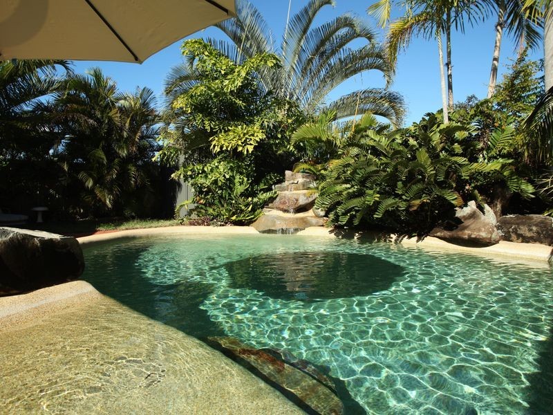 37 Pacific Drive, Blacks Beach QLD 4740