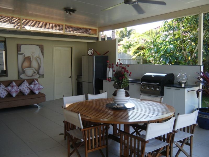 37 Pacific Drive, Blacks Beach QLD 4740