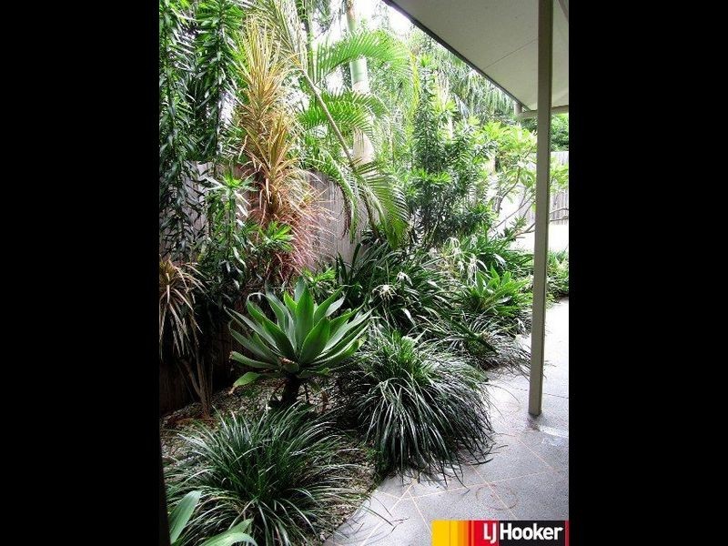 2/8 Admiral Drive, Dolphin Heads QLD 4740