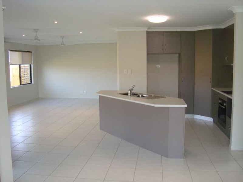 28 Stone Drive, Shoal Point QLD 4750