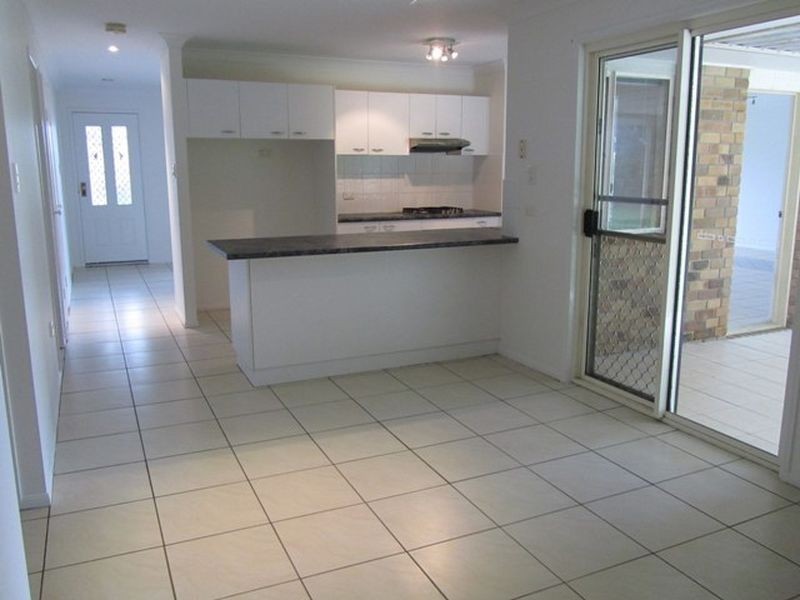 13 Hillcrest Street, Eimeo QLD 4740